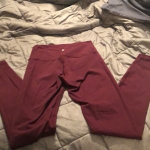 Lululemon maroon tights